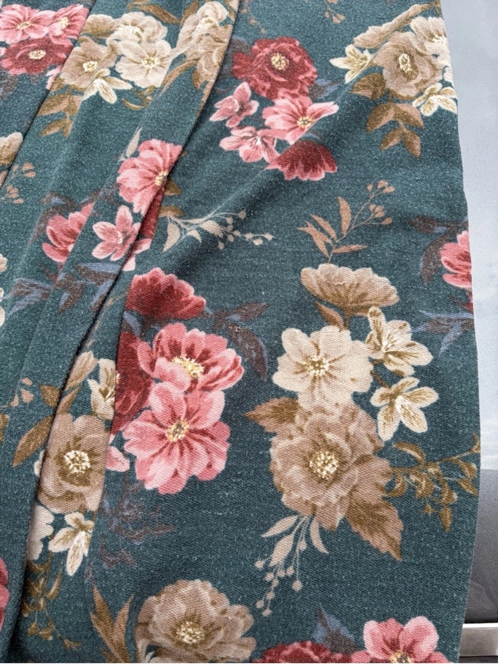 haptics By Holly Harper Women’s Floral Pattern Cardigan - Picture 3 of 3